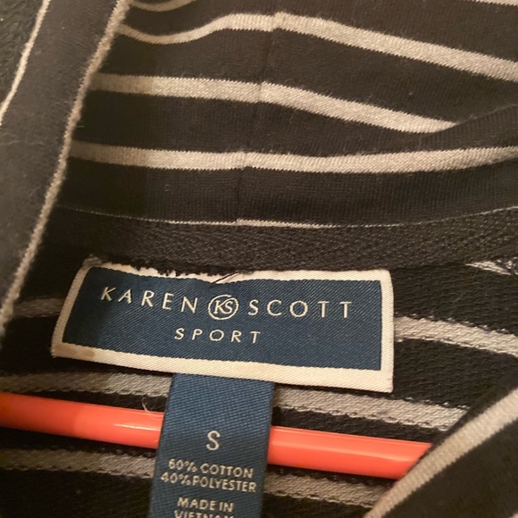 Sweater - Picture 2 of 3